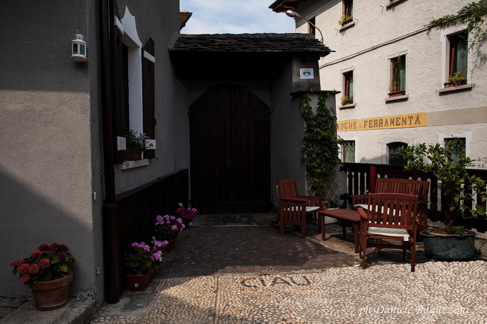 La Corte Di Alzo Пелла Экстерьер фото
